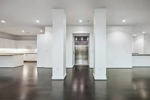 $2,099,000 | 4521 San Felipe Street, Unit 23045, Houston, TX 77027