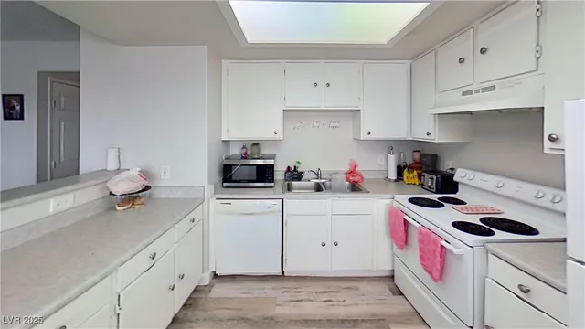 $830,000 | 2201 James Bilbray Drive, Las Vegas, NV 89108