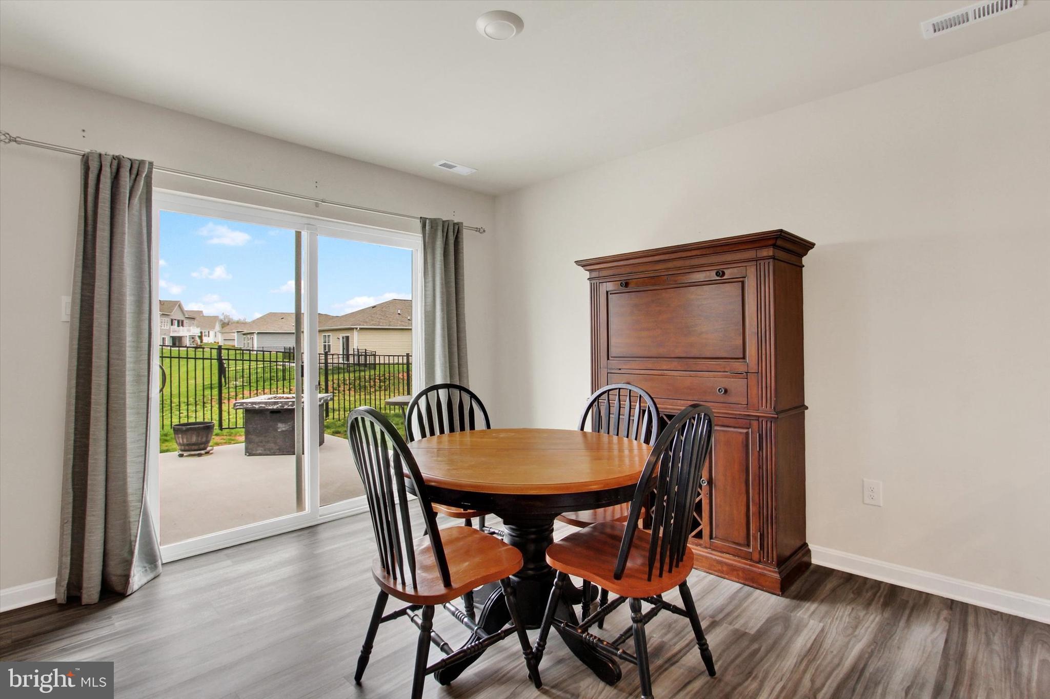 130 River Road Gettysburg, PA 17325 - Photo 12 of 27 Dining Area