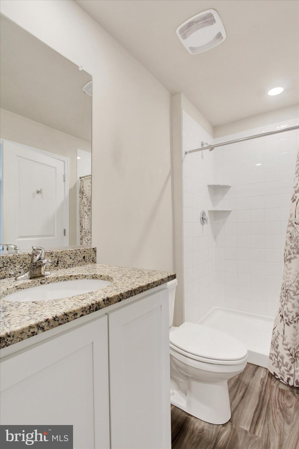 130 River Road Gettysburg, PA 17325 - Photo 16 of 27 Primary Bathroom