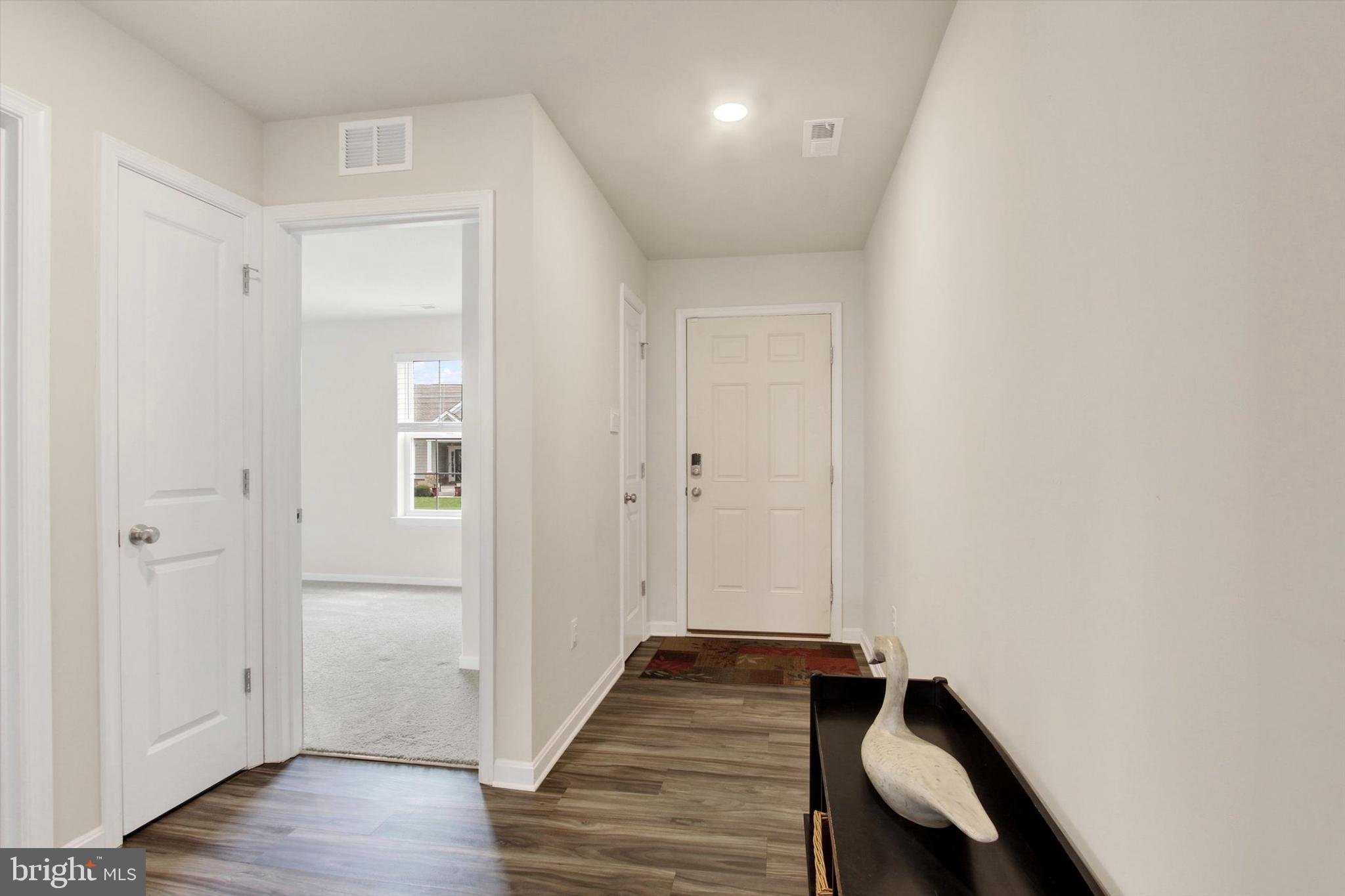 130 River Road Gettysburg, PA 17325 - Photo 4 of 27 Entry Hallway