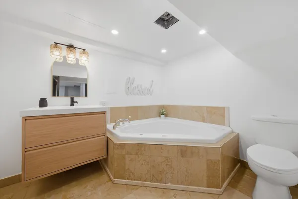 $869,900 | 2721 North Western Avenue, Chicago, IL 60647