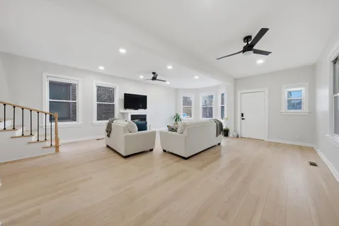 $890,000 | 2721 North Western Avenue, Chicago, IL 60647