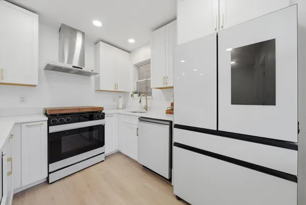 $869,900 | 2721 North Western Avenue, Chicago, IL 60647