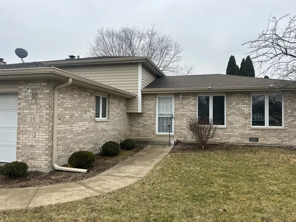 $295,000 | 10 Joyce Court, Crete, IL 60417