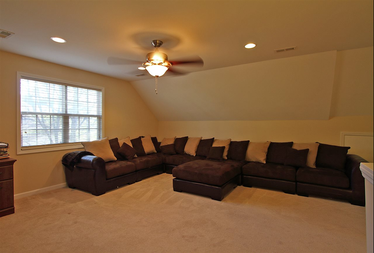 4 Providence Ridge Road Durham, NC 27713 - Photo 20 of 25 3rd floor bonus