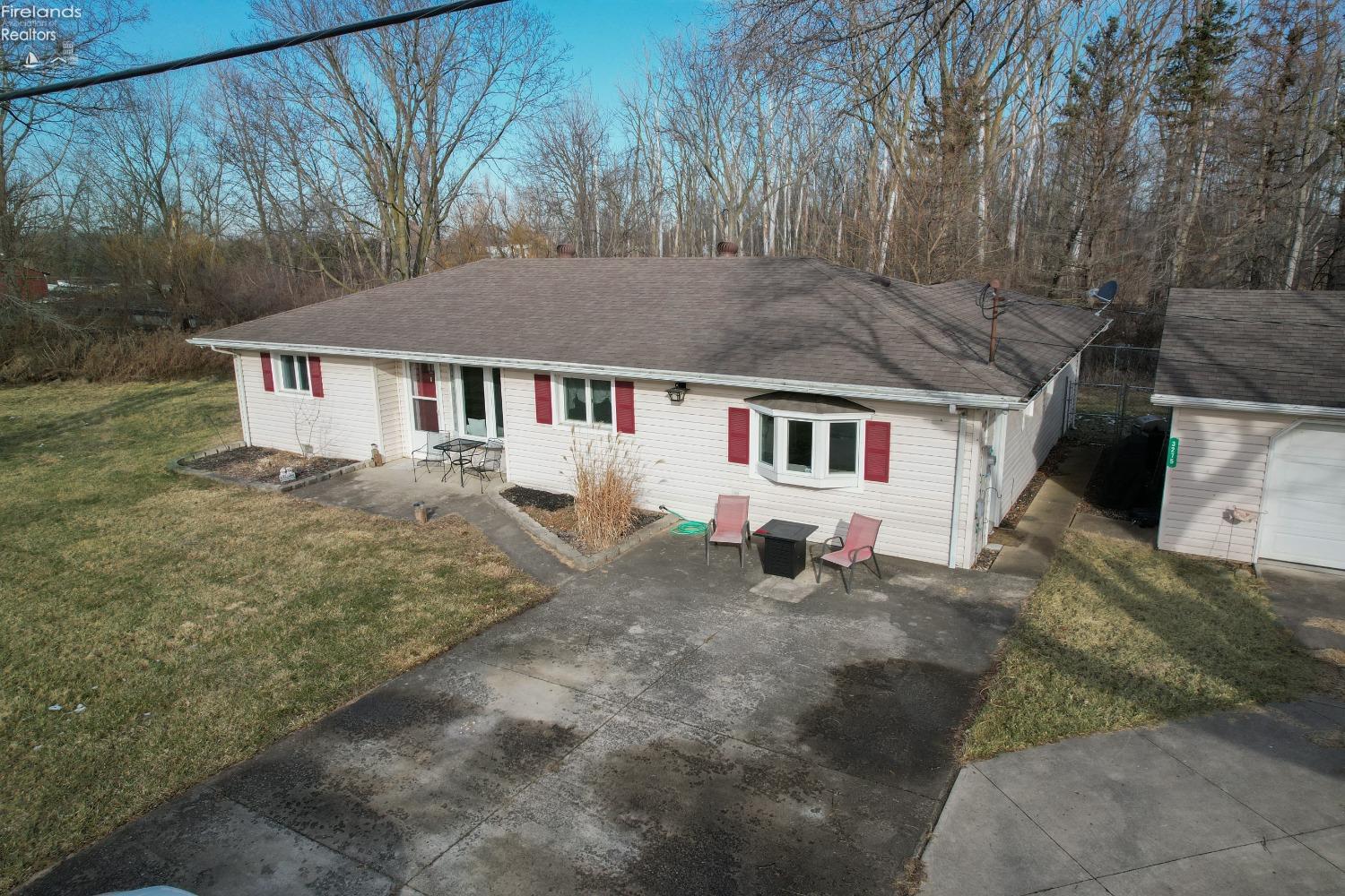 3275 West Harbor Road Port Clinton, OH 43452 - Photo 9 of 39 Gallery Image 9