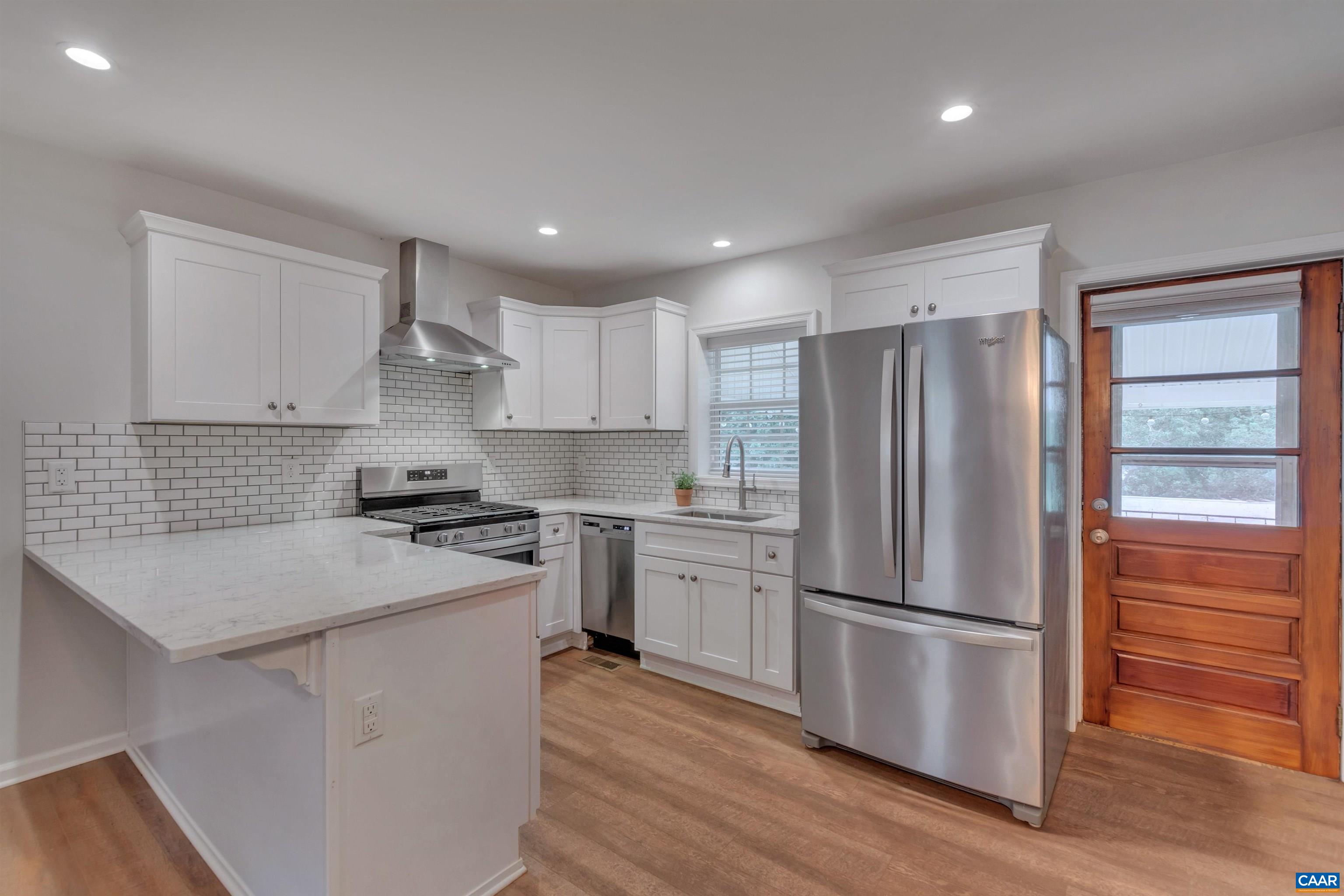 936 Rives Street Charlottesville, VA 22902 - Photo 4 of 27 Gallery Image 4