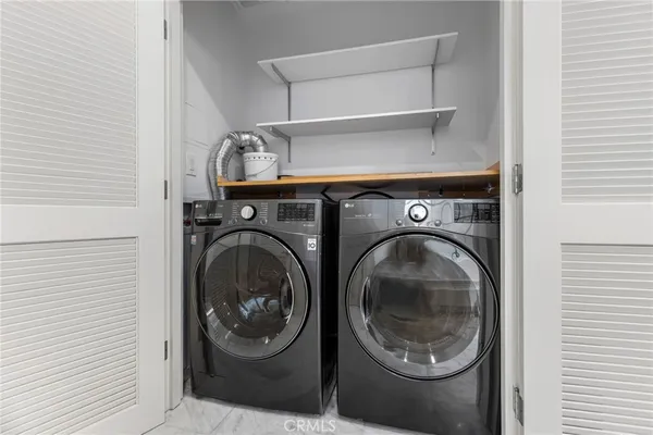 a view of walk in closet