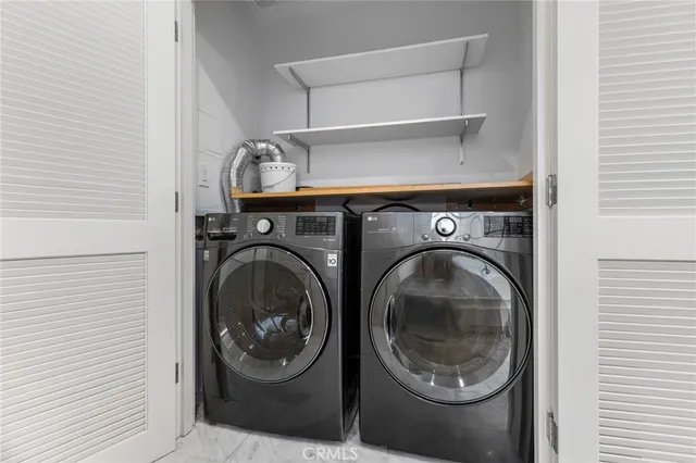 a view of walk in closet