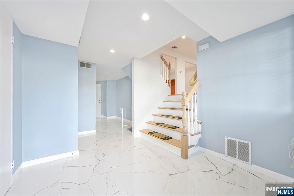 3 Faber Place Nutley, NJ 07110 - Photo 4 of 31