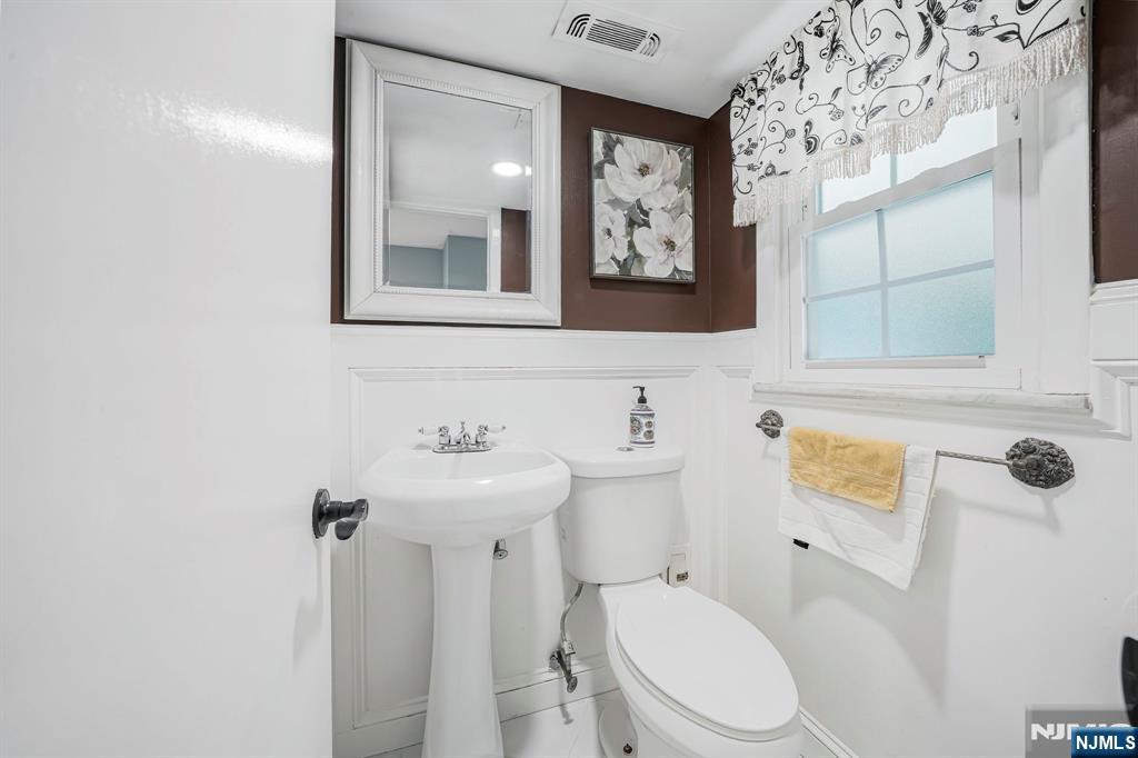 3 Faber Place Nutley, NJ 07110 - Photo 7 of 31