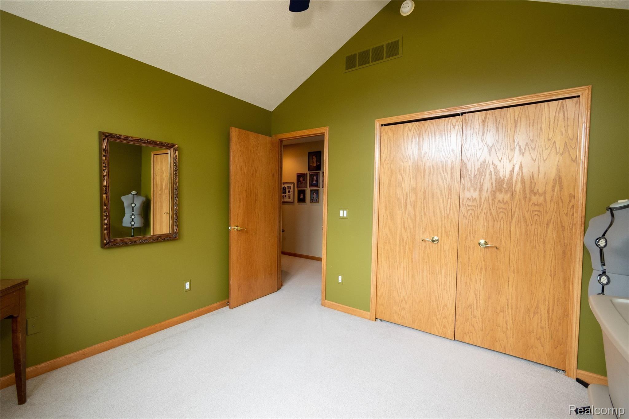9449 Quail Ridge Run Brighton, MI 48114 - Photo 42 of 71 DSC_0849.jpg