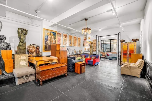 $2,200,000 | 335 West 38th Street, Unit 11 | Hudson Yards