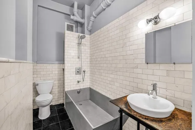 $2,500,000 | 335 West 38th Street, Unit 11 | Hudson Yards