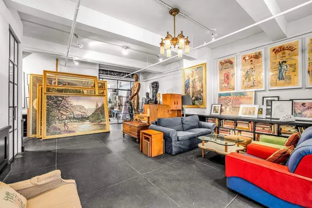 $2,500,000 | 335 West 38th Street, Unit 11 | Hudson Yards