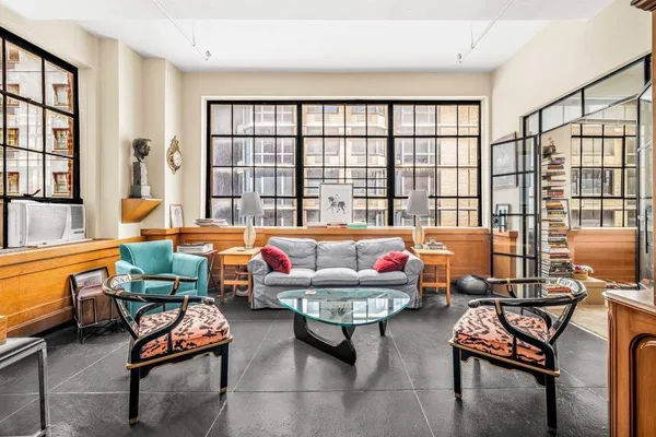 $2,200,000 | 335 West 38th Street, Unit 11 | Hudson Yards