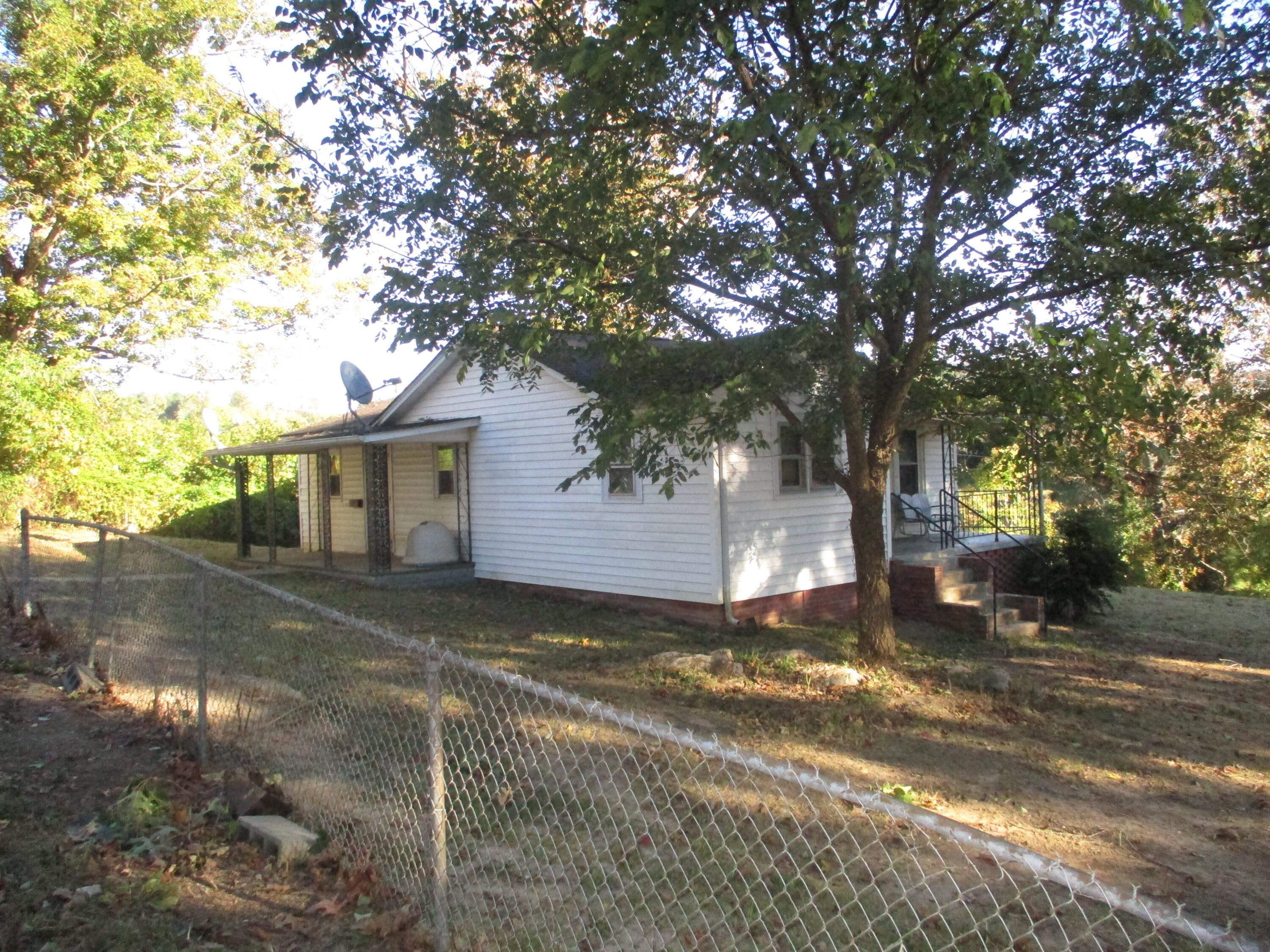 545 Lovelace Road Fall Branch, TN 37656 - Photo 6 of 38 IMG_2966