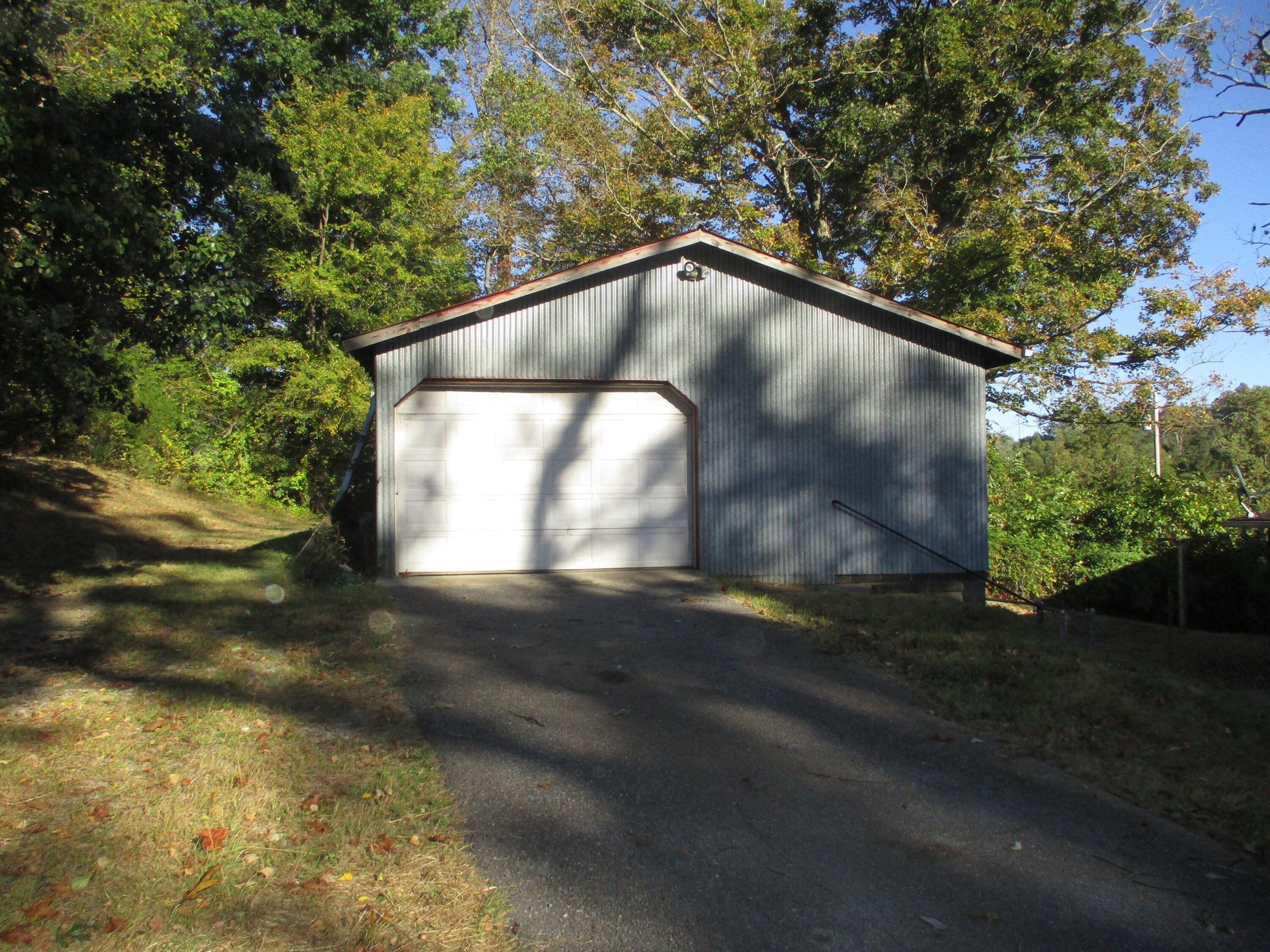 545 Lovelace Road Fall Branch, TN 37656 - Photo 8 of 38 IMG_2969