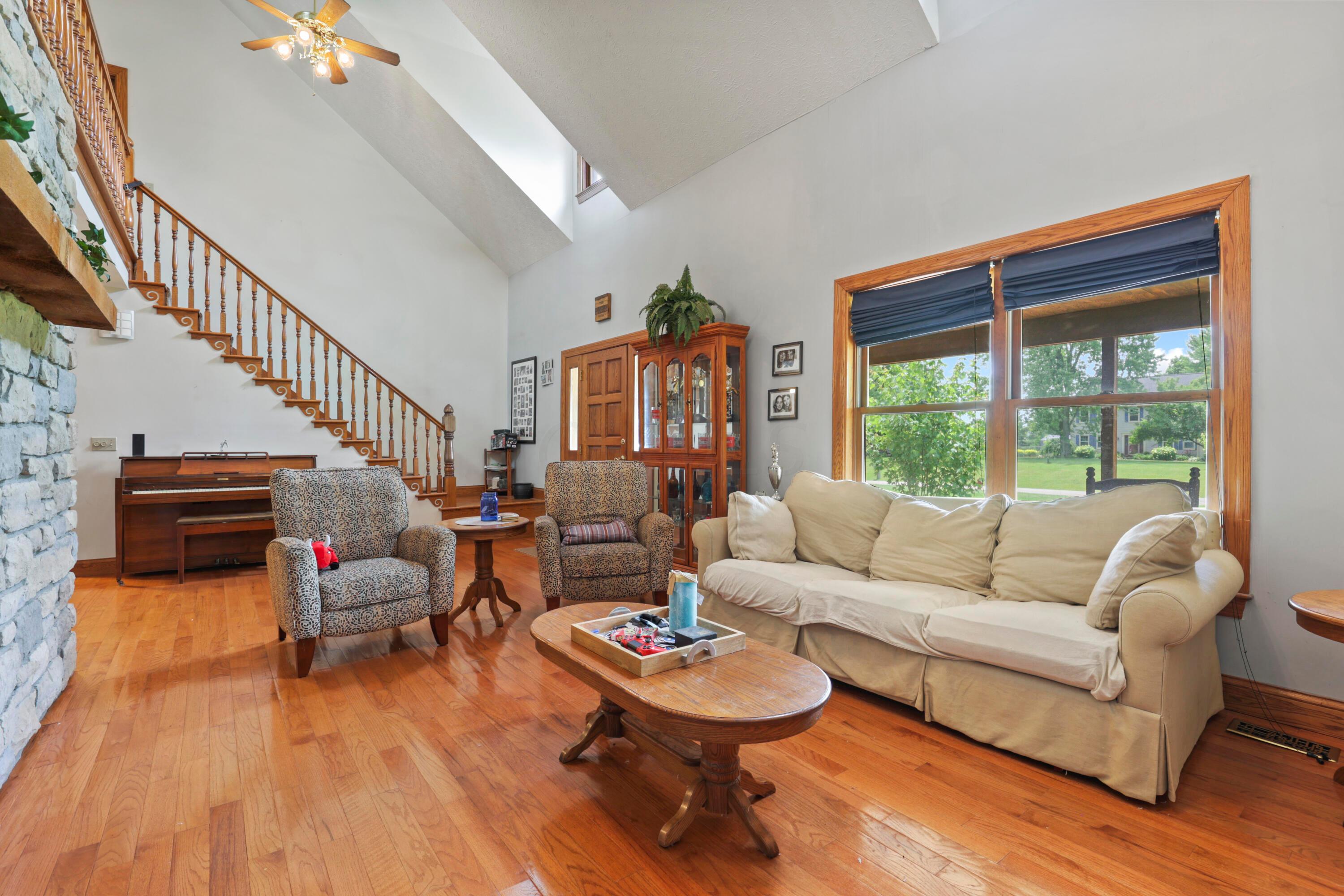 7610 Beecher Road Southwest Pataskala, OH 43062 - Photo 12 of 53 Great Rm to Door