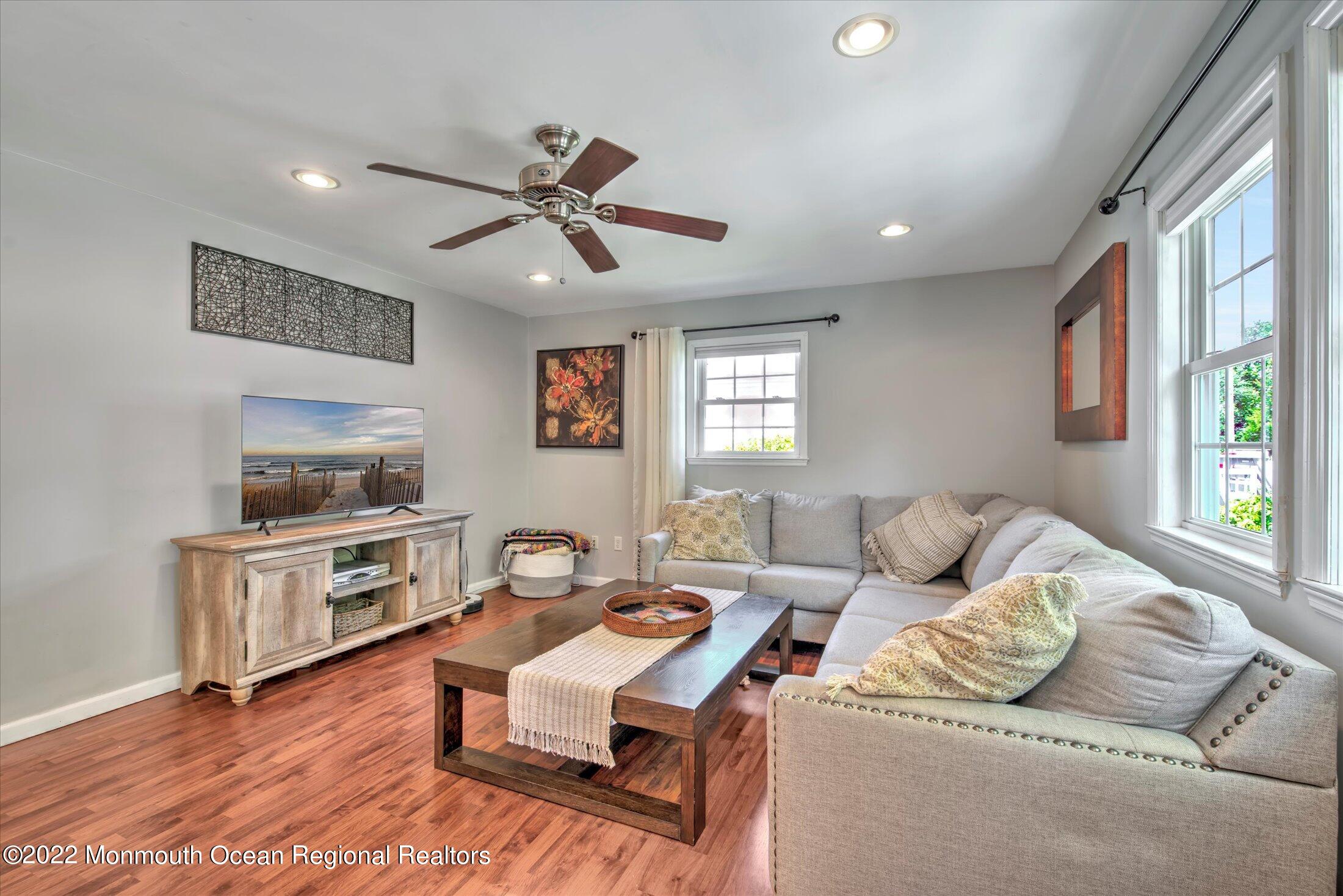 216 West Prospect Avenue Keyport, NJ 07735 - Photo 27 of 47 15-FAMILY ROOM