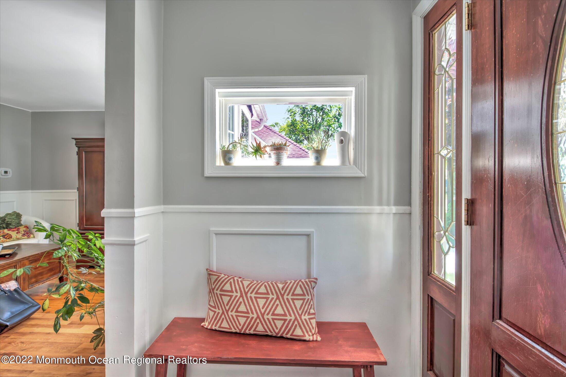 216 West Prospect Avenue Keyport, NJ 07735 - Photo 9 of 47 09-FOYER