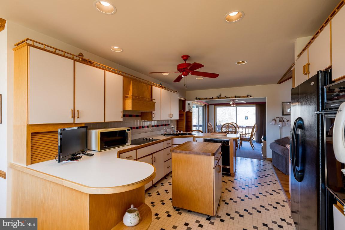 6106 Fishers Station Road Lothian, MD 20711 - Photo 12 of 30 Kitchen
