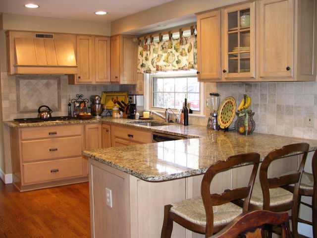 1876 Wyandotte Road Upper Arlington, OH 43212 - Photo 2 of 5