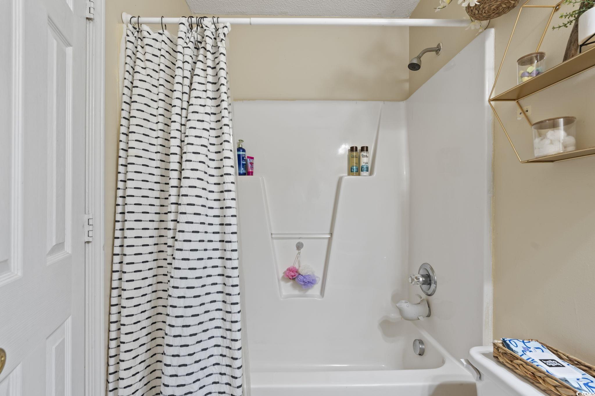 7530 Maple Swamp Road Gresham, SC 29546 - Photo 19 of 40 Bathroom featuring shower / bath combination with