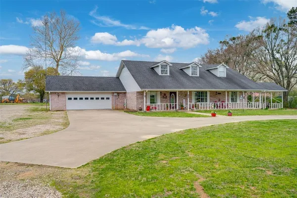 $365,000 | 1876 Farm To Market 906, Powderly, TX 75473