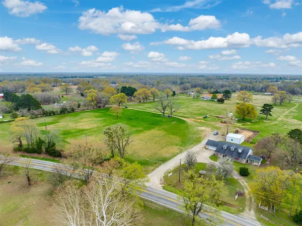 $365,000 | 1876 Farm To Market 906, Powderly, TX 75473