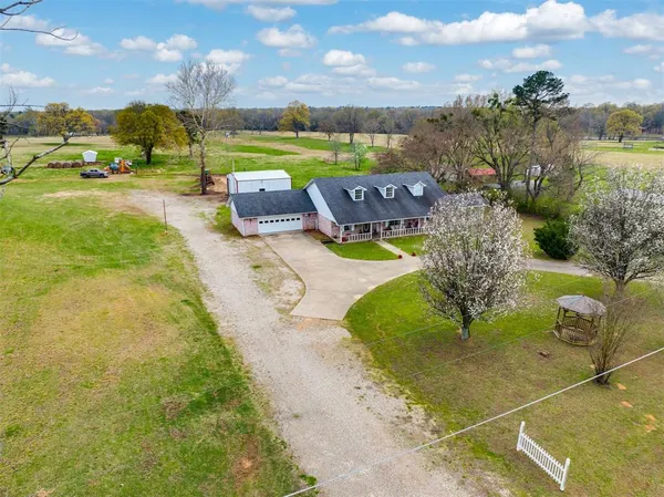 $365,000 | 1876 Farm To Market 906, Powderly, TX 75473