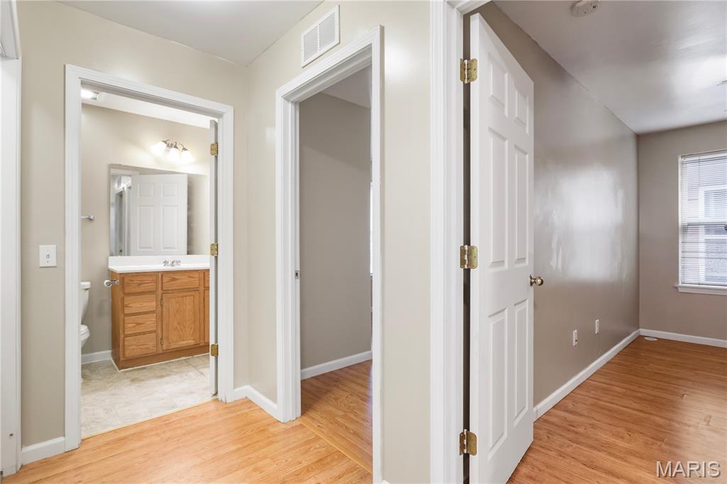 1024 Bates Street St. Louis, MO 63111 - Photo 10 of 31