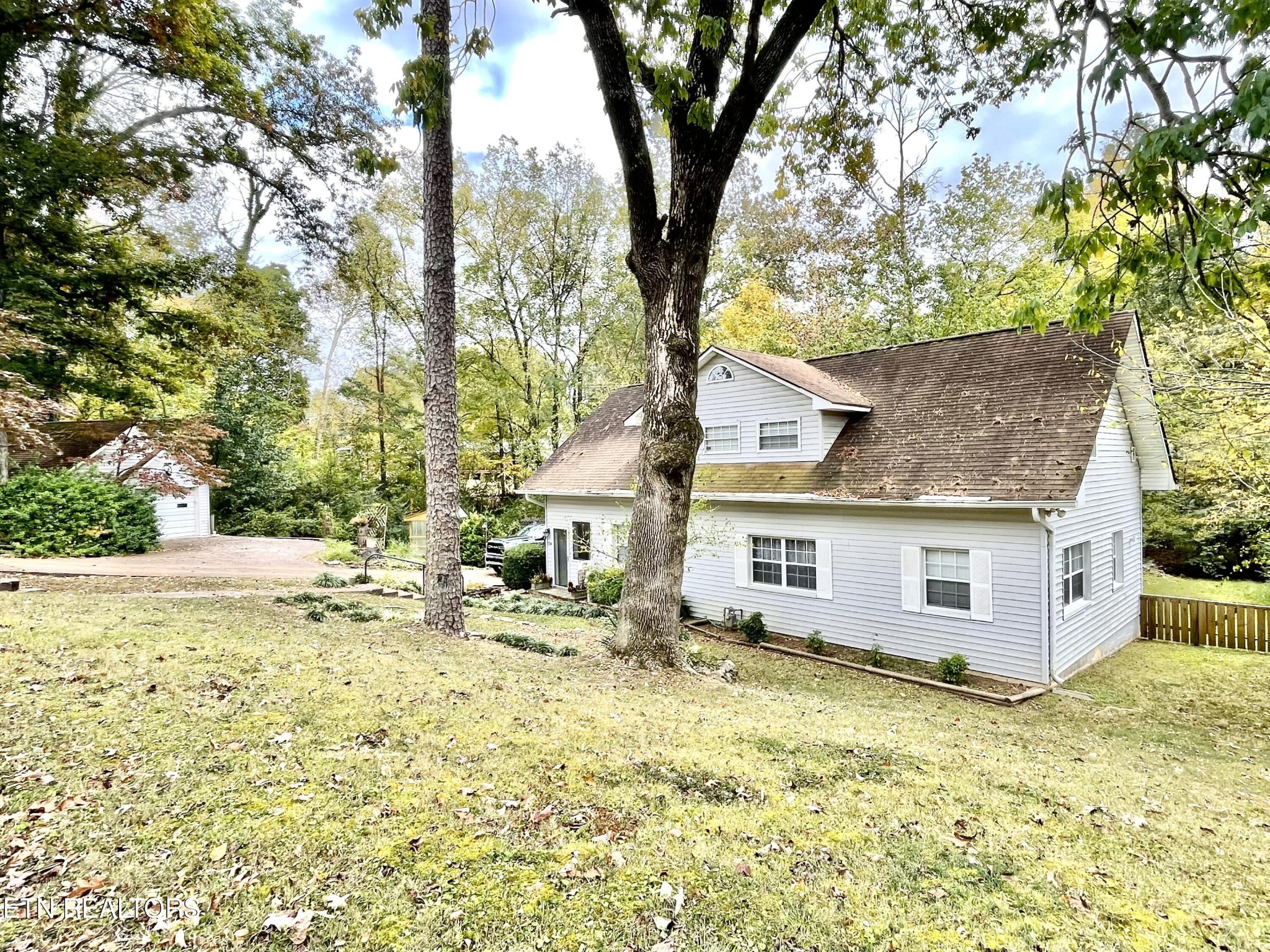 134 Parsons Road Oak Ridge, TN 37830 - Photo 3 of 49