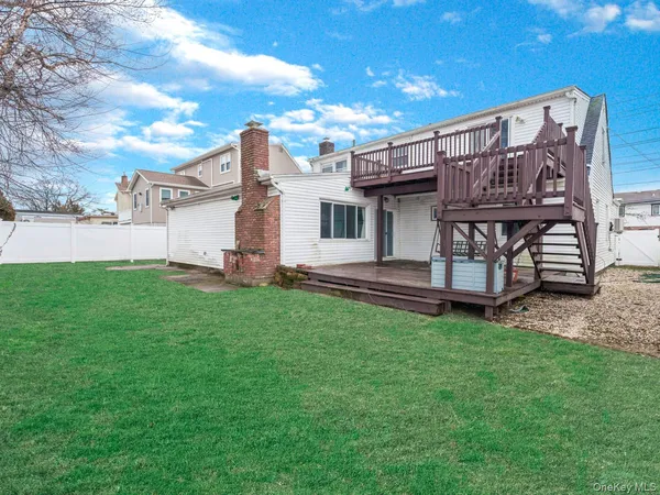 $799,000 | 626 Pearl Street, Oceanside, NY 11572