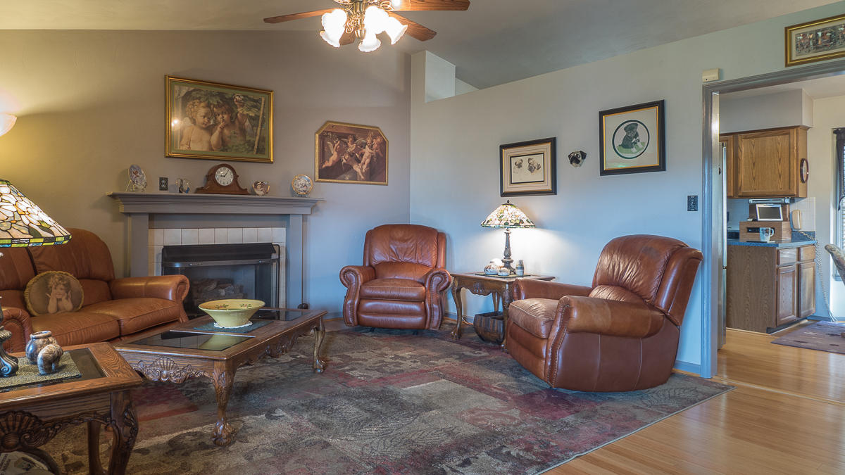 2972 Blue Ridge Boulevard Roanoke, VA 24012 - Photo 12 of 57 Living Room