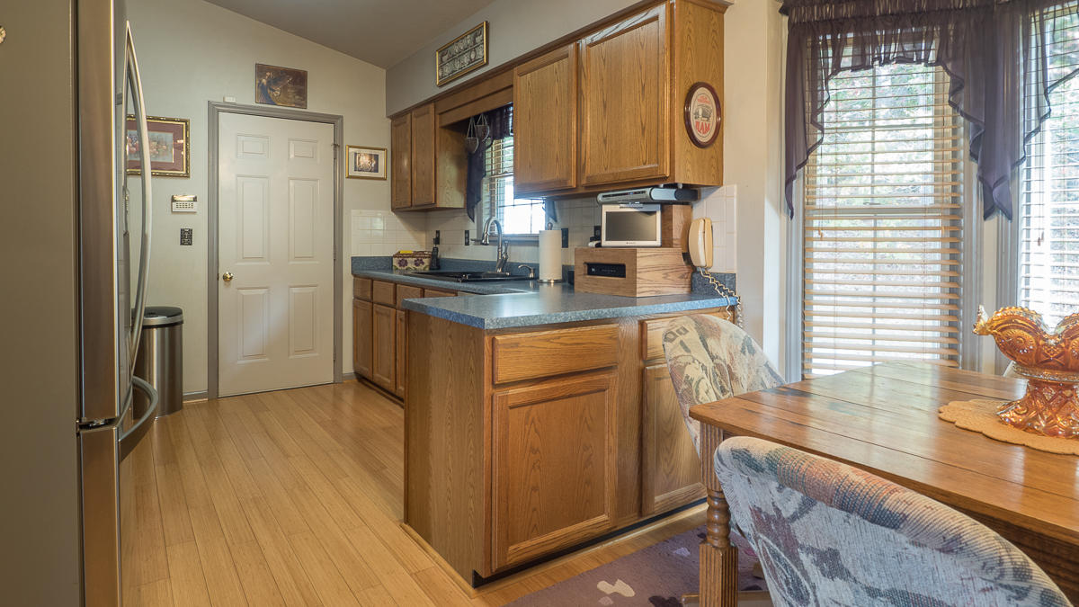 2972 Blue Ridge Boulevard Roanoke, VA 24012 - Photo 18 of 57 Kitchen