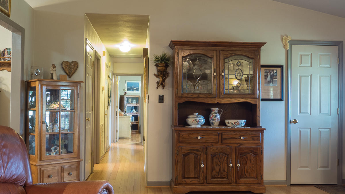 2972 Blue Ridge Boulevard Roanoke, VA 24012 - Photo 20 of 57 Living Rm to Hallway