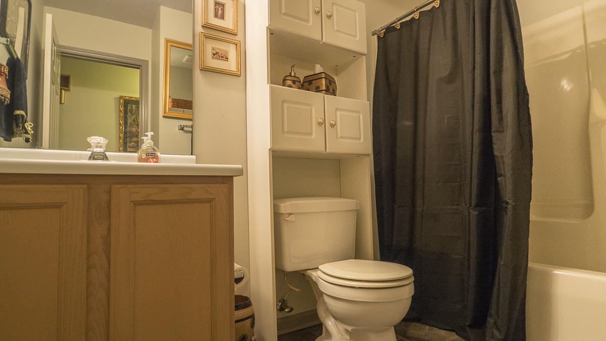 2972 Blue Ridge Boulevard Roanoke, VA 24012 - Photo 22 of 57 Hall Bath