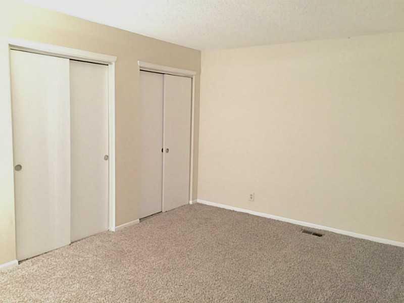 8666 Fox Ridge Lane Indianapolis, IN 46256 - Photo 11 of 20 Gallery Image 11