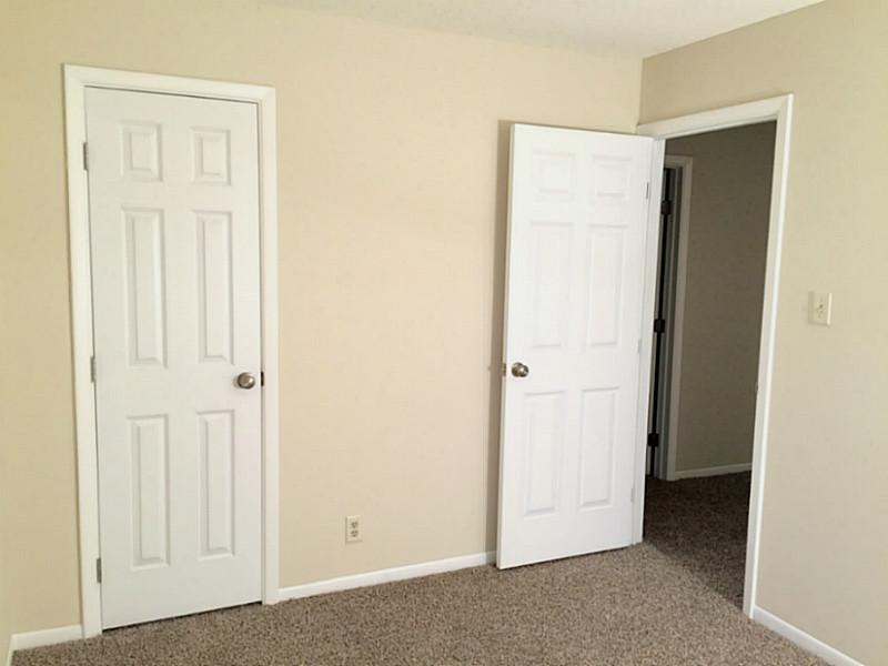 8666 Fox Ridge Lane Indianapolis, IN 46256 - Photo 18 of 20 Gallery Image 18