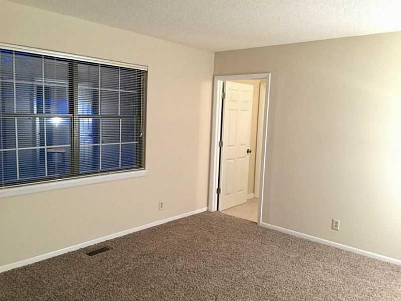 8666 Fox Ridge Lane Indianapolis, IN 46256 - Photo 10 of 20 Gallery Image 10