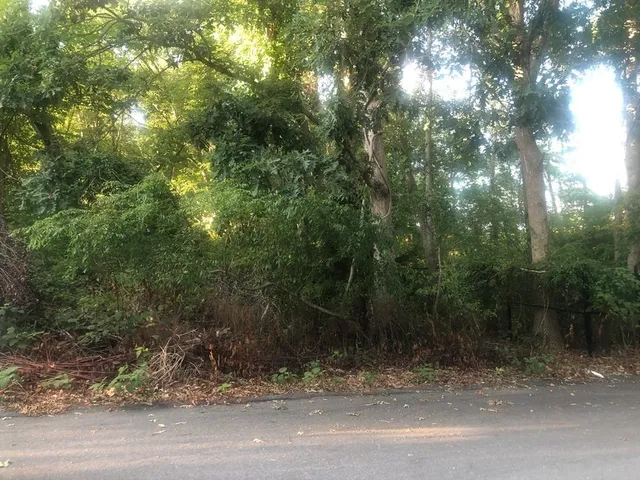 $130,000 | ) Hapwell & Summit Street, New Bedford, MA 02740