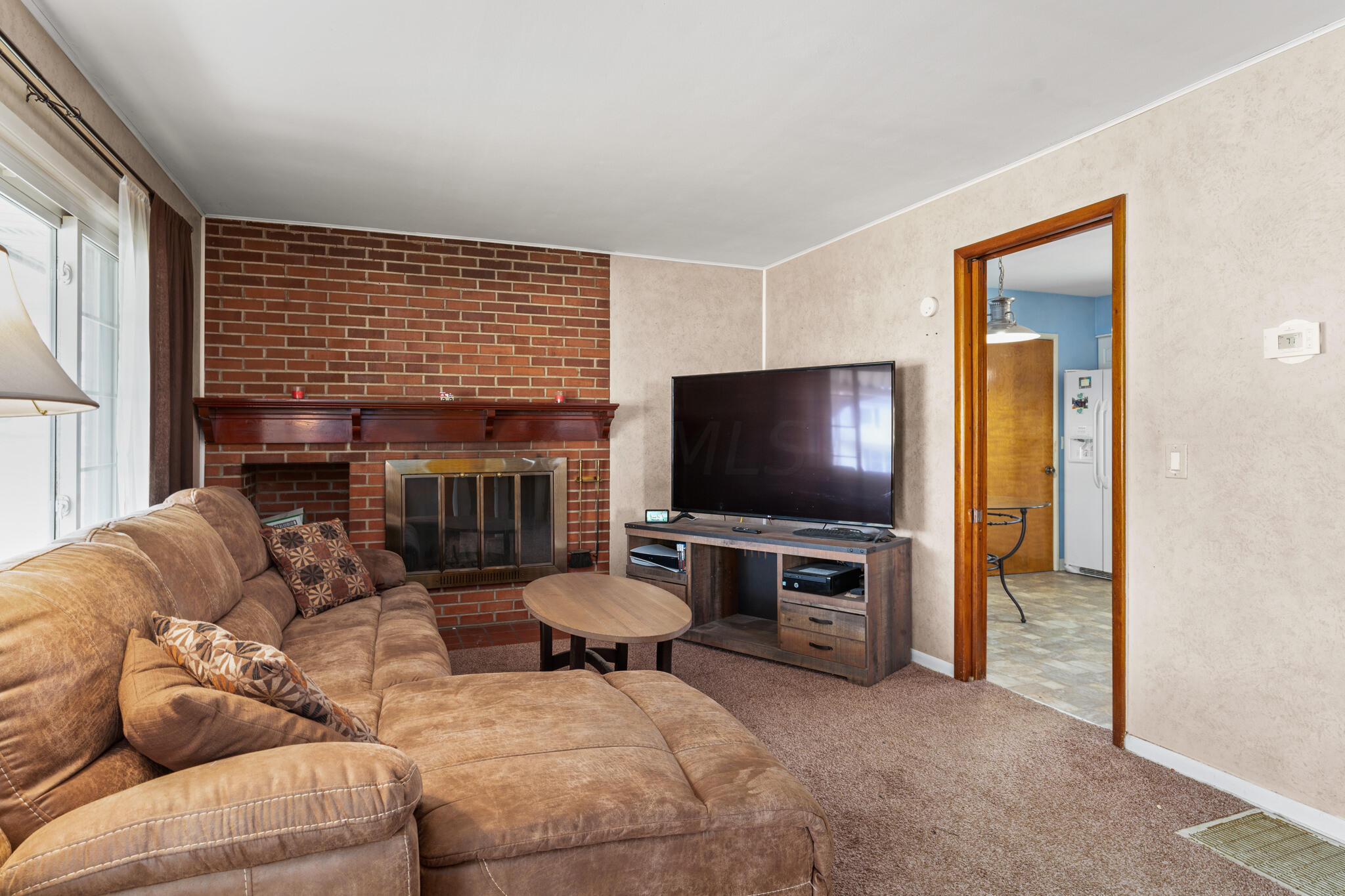 225 Darbyhurst Road Columbus, OH 43228 - Photo 10 of 31 Darbyhurst Zillow Sized-3
