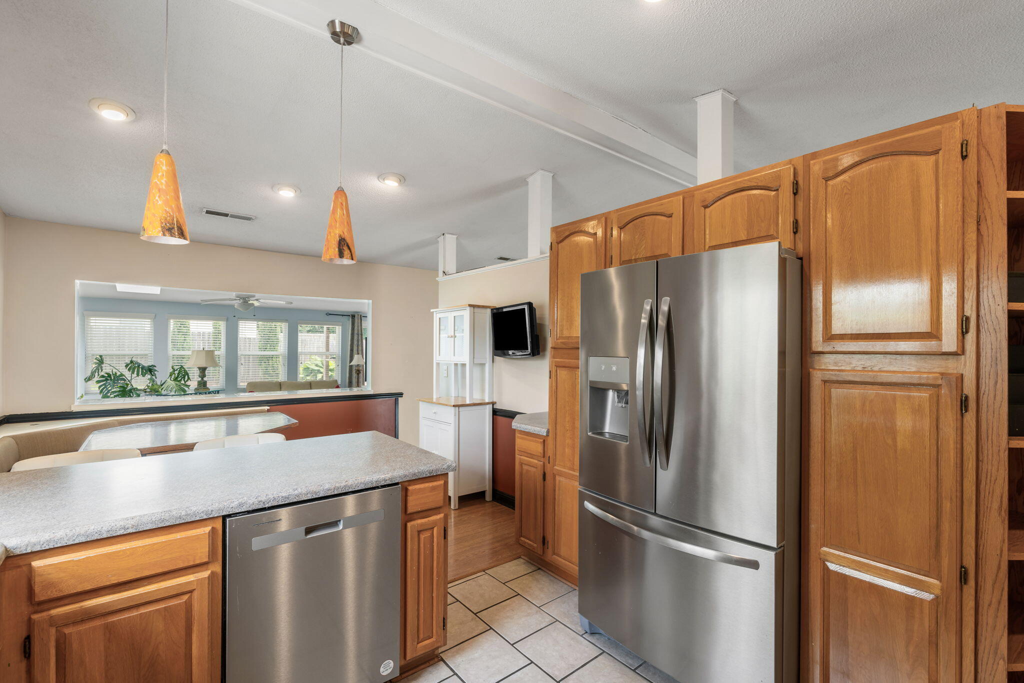 1614 Lauda Drive Mount Pleasant, SC 29464 - Photo 9 of 40 Kitchen