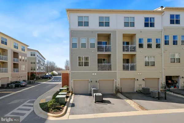 $3,300 | 123 Copley Circle, Unit 35A, Gaithersburg, MD 20878