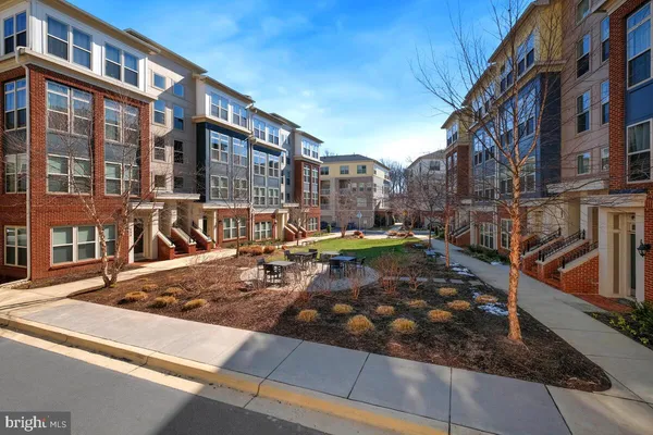 $3,300 | 123 Copley Circle, Unit 35A, Gaithersburg, MD 20878