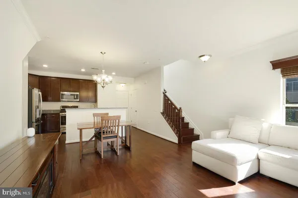$3,300 | 123 Copley Circle, Unit 35A, Gaithersburg, MD 20878