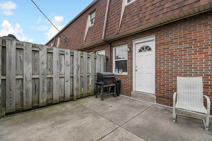 5690 Beechcroft Road, Unit B Columbus, OH 43229 - Photo 16 of 20 patio 3