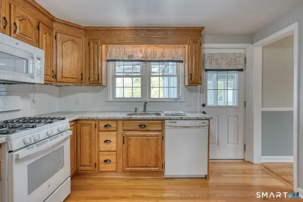 $449,900 | 51 Sterling Drive, Berlin, CT 06037